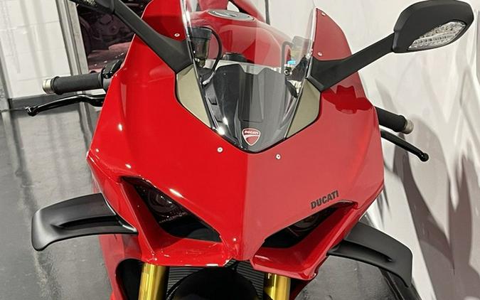 2024 Ducati Panigale V4 S Red