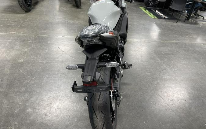 2023 Kawasaki Ninja® 650 Pearl Robotic White/Metallic Matte Graystone