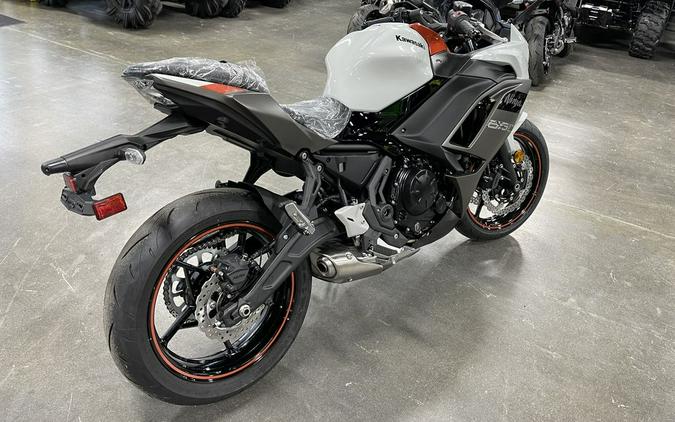 2023 Kawasaki Ninja® 650 Pearl Robotic White/Metallic Matte Graystone