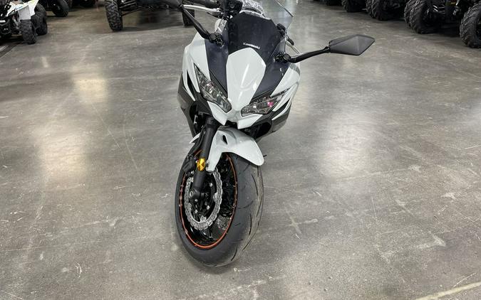 2023 Kawasaki Ninja® 650 Pearl Robotic White/Metallic Matte Graystone