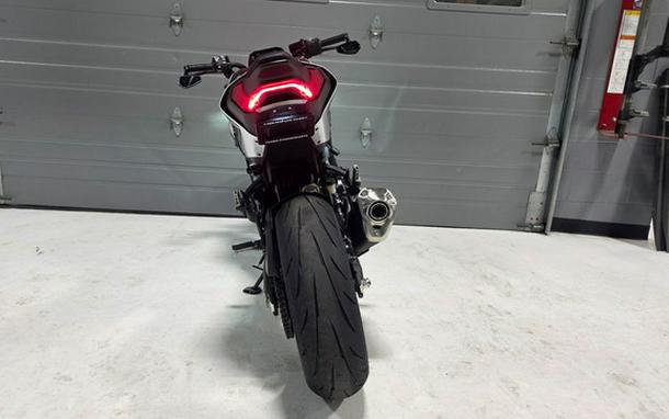 2025 Kawasaki Z900 ABS Metallic Spark Black/Metallic Carbon Gray