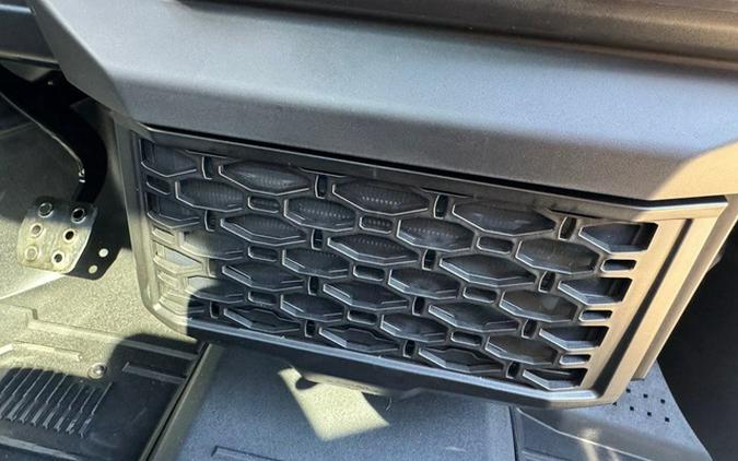 2026 Can-Am Defender Limited HD11