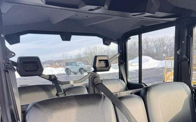2026 Can-Am® Defender MAX DPS CAB HD10