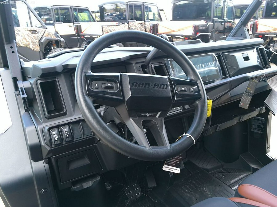 2026 Can-Am® Defender MAX LONE STAR HD11