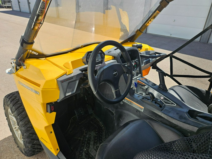 2014 Can-Am Commander™ DPS™ 800R