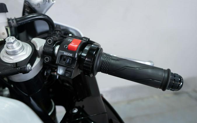 2012 Yamaha Motor Corp., USA YZF-R1