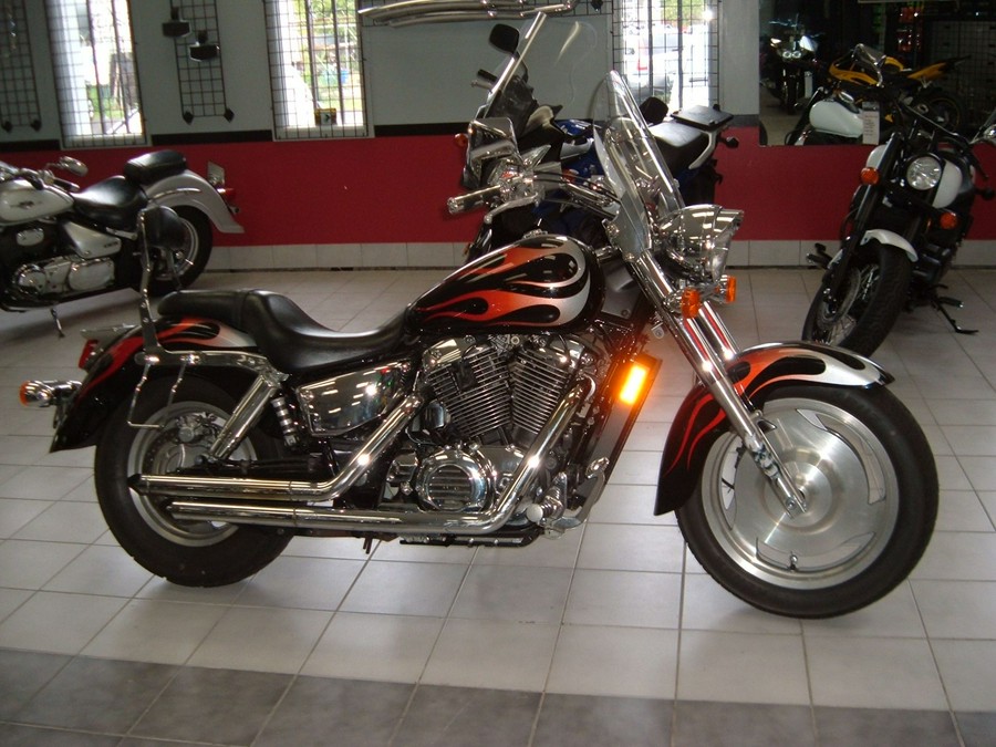 2005 Honda Shadow Sabre™ 1100