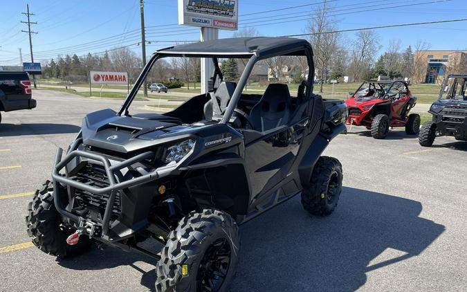 2023 Can-Am® Commander XT 700