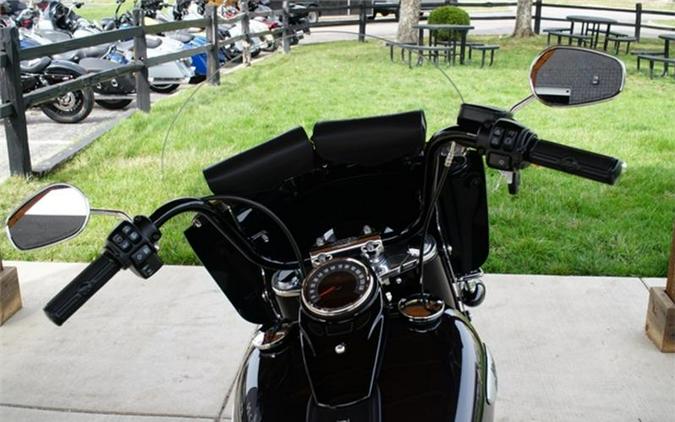 2021 Harley-Davidson® FLHCS - Heritage Classic 114