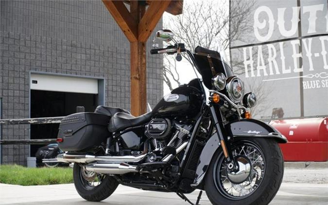 2021 Harley-Davidson® FLHCS - Heritage Classic 114