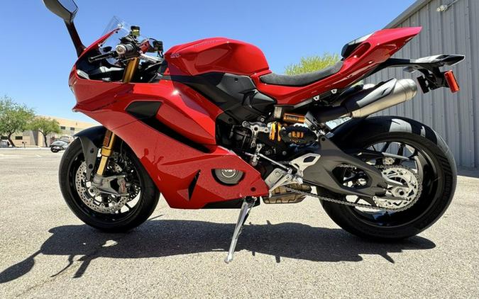 2025 Ducati Panigale V2 S