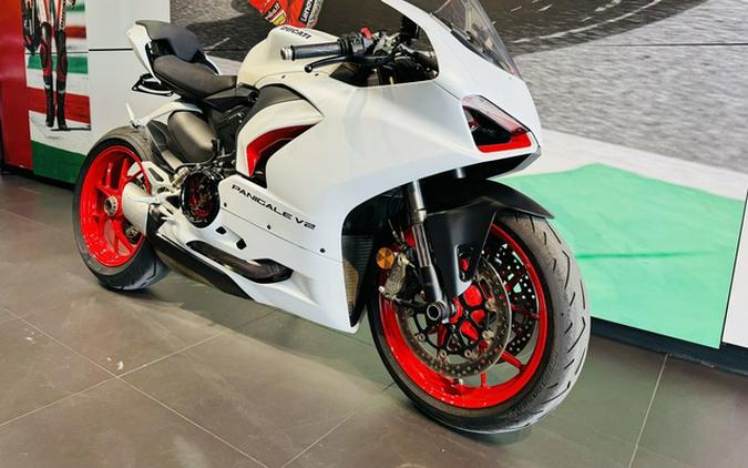 2022 Ducati Panigale V2 White Rosso Livery