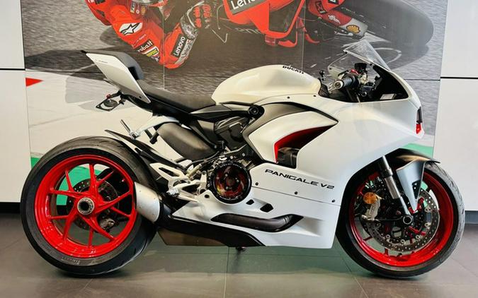 2022 Ducati Panigale V2 White Rosso Livery