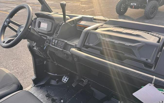 2026 Can-Am® Defender PRO XT HD10