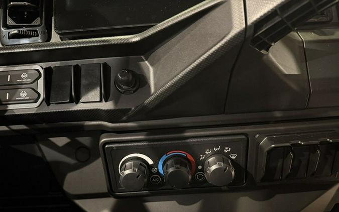 2026 Can-Am Defender MAX XT CAB HD11 With 10.25 In.Display