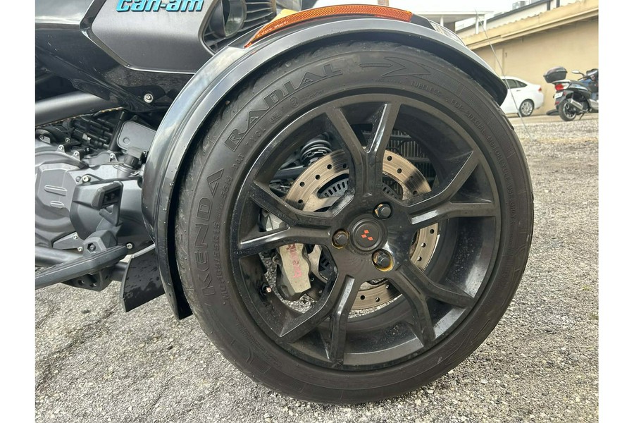 2019 Can-Am Spyder® F3 Limited SE6 - Dark Edition