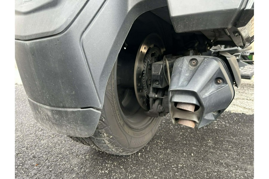 2019 Can-Am Spyder® F3 Limited SE6 - Dark Edition