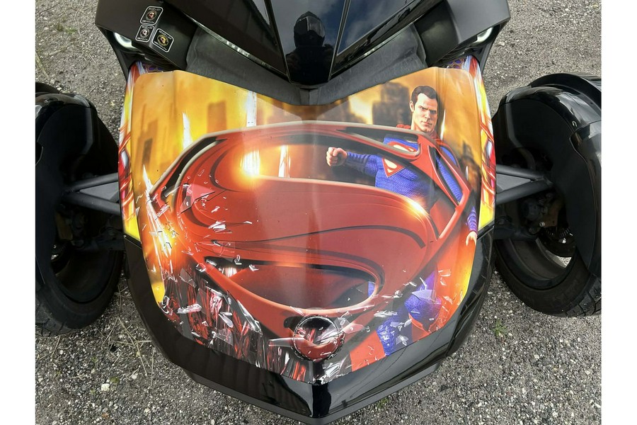 2019 Can-Am Spyder® F3 Limited SE6 - Dark Edition