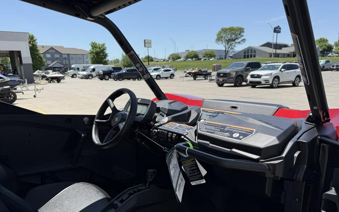 2026 Can-Am Commander XT 700