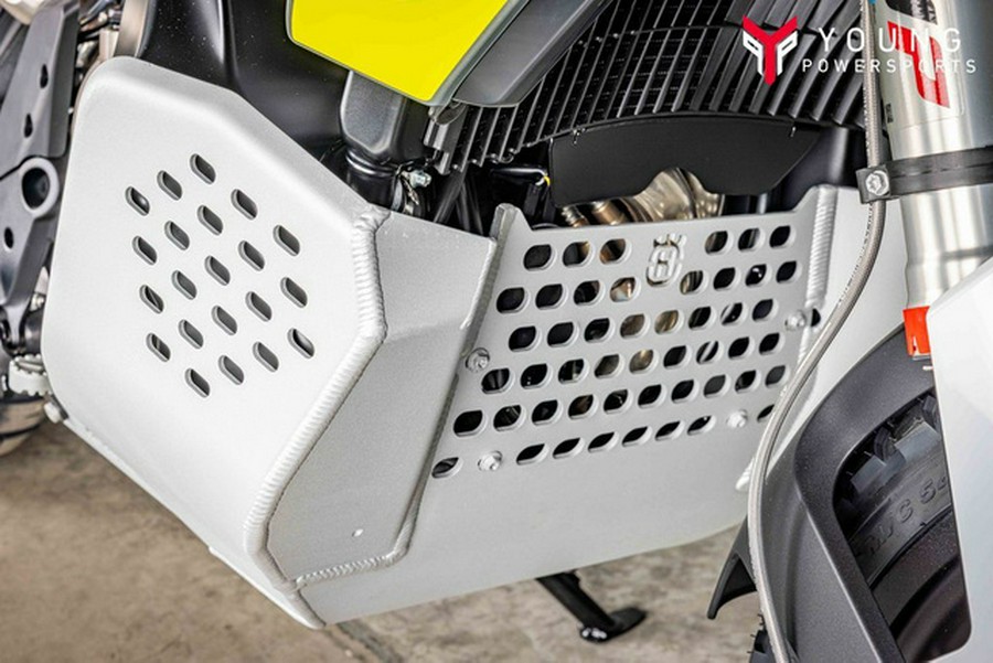 2025 Husqvarna Norden 901 Expedition