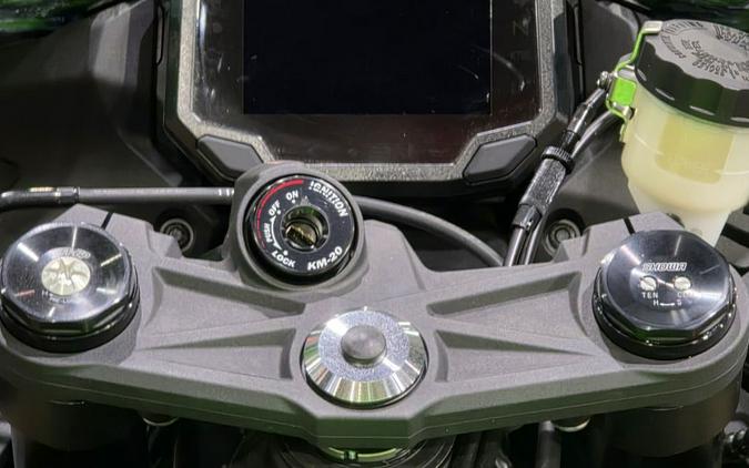 2025 Kawasaki Ninja® ZX™-6R KRT Edition