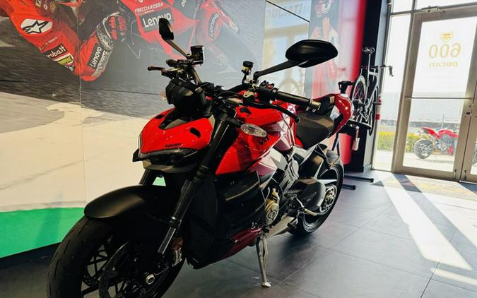 2023 Ducati Streetfighter V4 Ducati Red