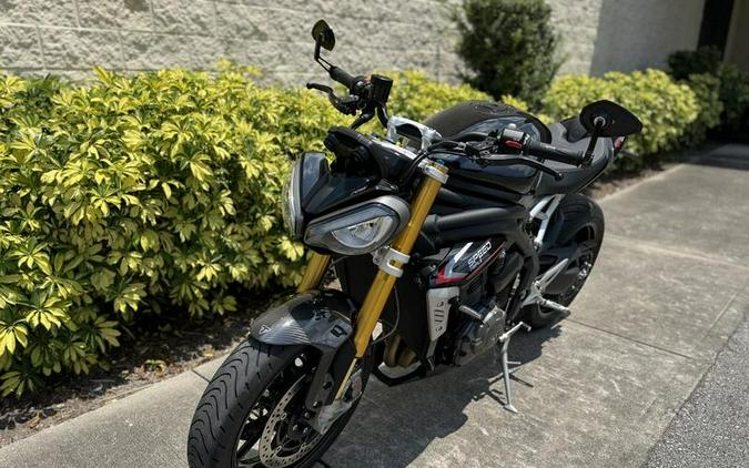 2022 Triumph Street Triple RS Matte Jet Black