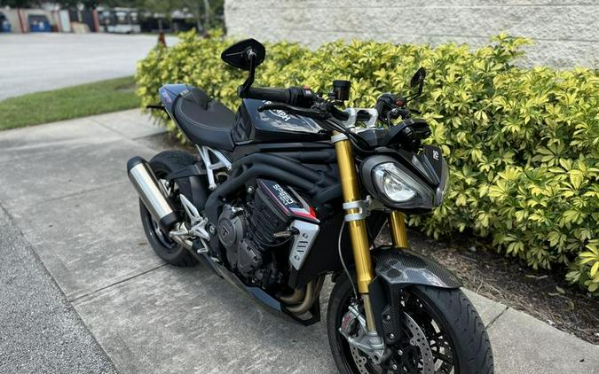 2022 Triumph Street Triple RS Matte Jet Black