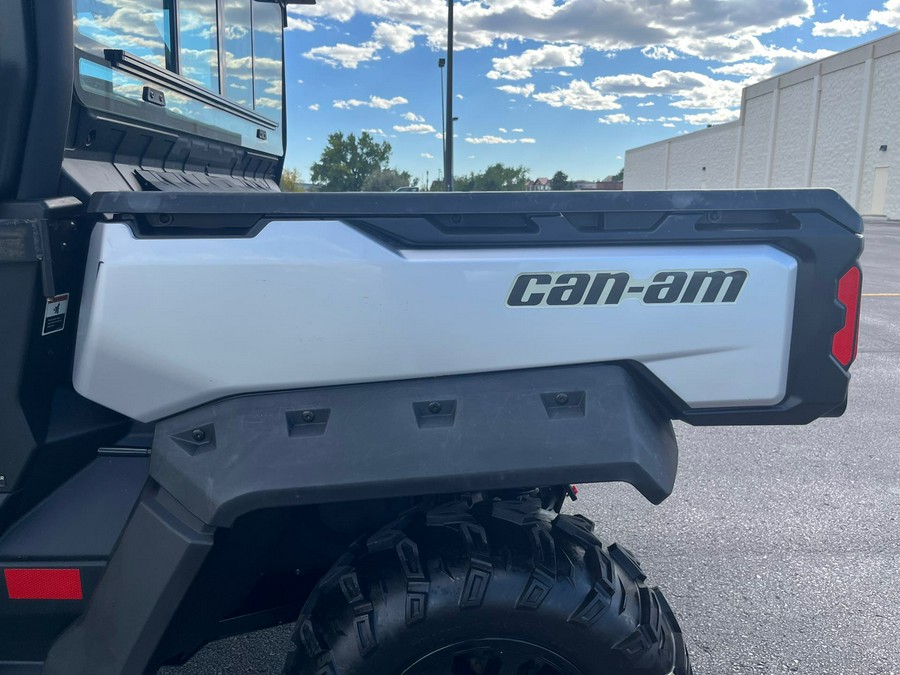 2019 Can-Am Defender XT CAB HD10