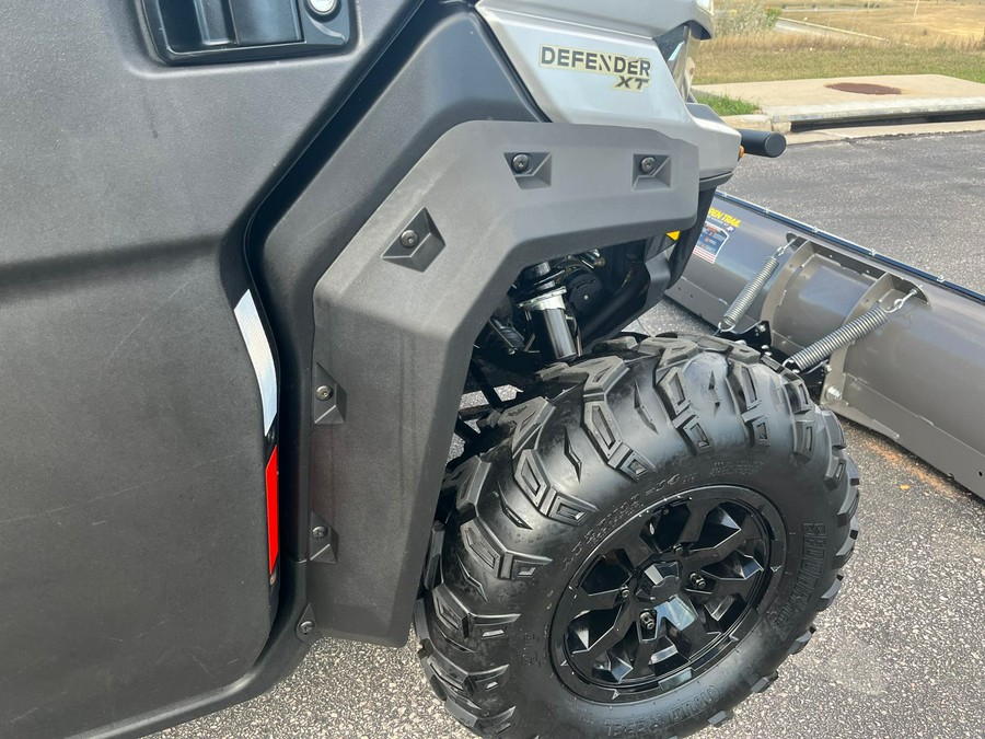 2019 Can-Am Defender XT CAB HD10