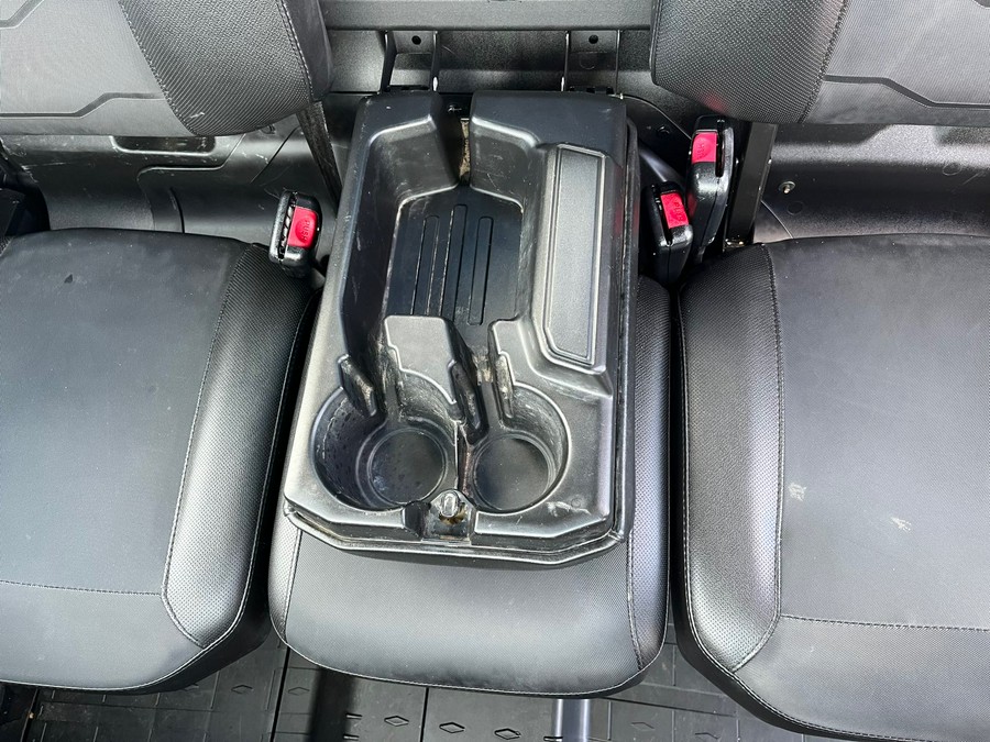 2019 Can-Am Defender XT CAB HD10