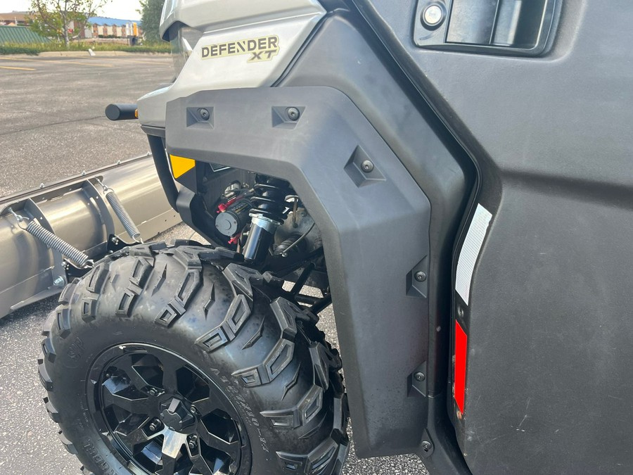 2019 Can-Am Defender XT CAB HD10