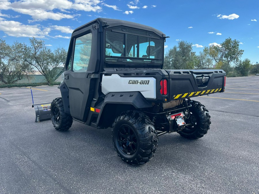 2019 Can-Am Defender XT CAB HD10
