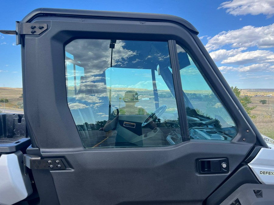 2019 Can-Am Defender XT CAB HD10