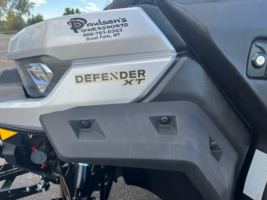 2019 Can-Am Defender XT CAB HD10