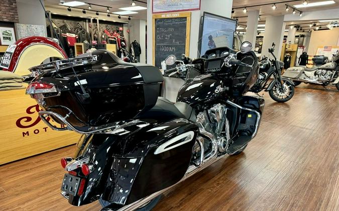 2023 Indian Motorcycle® Pursuit Limited Black Metallic