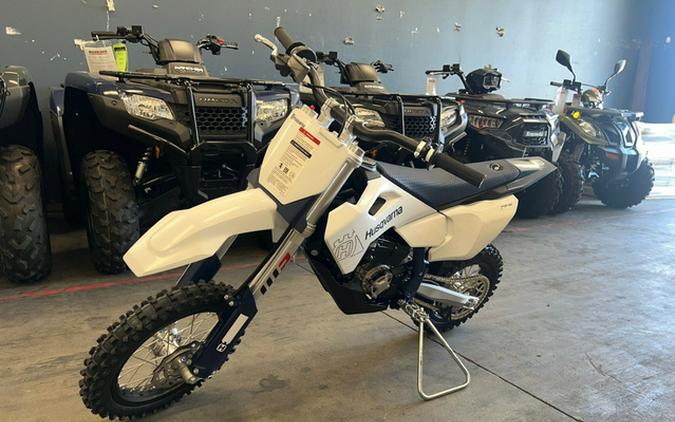 2027 Husqvarna Motorcycles EE 5
