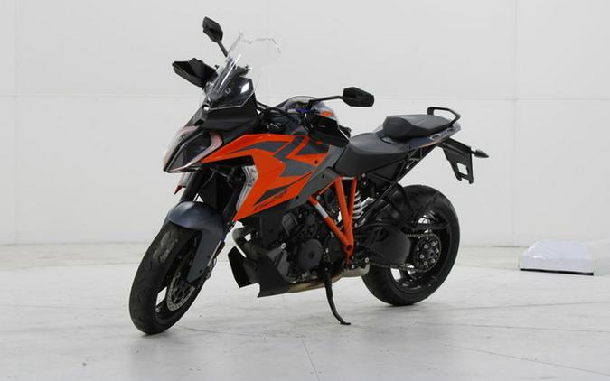 2023 KTM Super Duke 1290 GT
