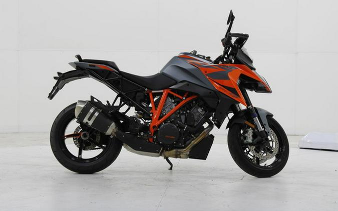 2023 KTM Super Duke 1290 GT