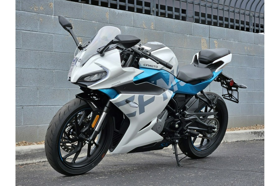 2022 CFMOTO 300SS