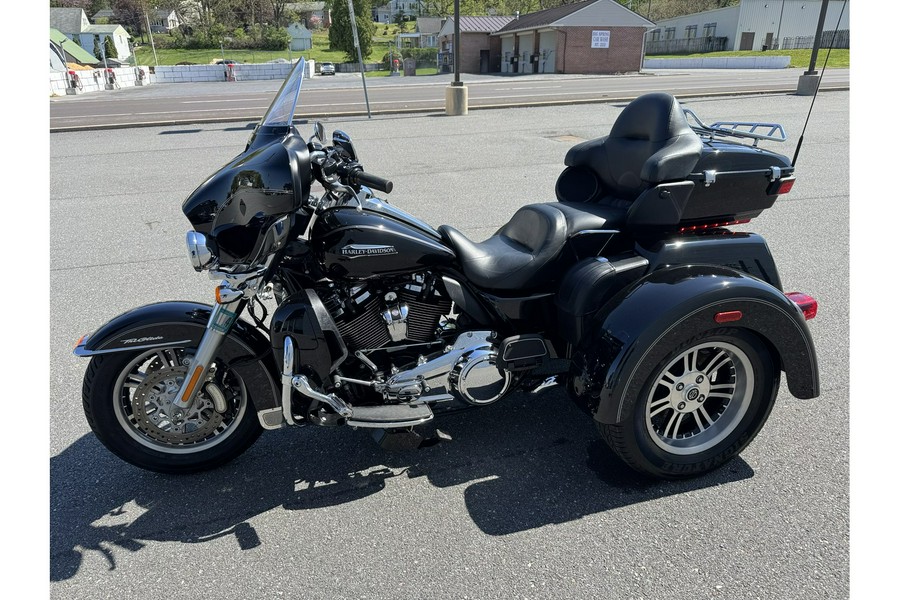 2017 TRI GLIDE - Harley-Davidson®