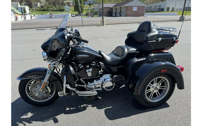 2017 TRI GLIDE - Harley-Davidson®