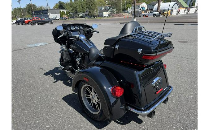 2017 TRI GLIDE - Harley-Davidson®