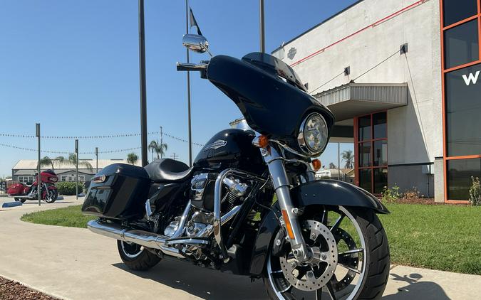 FLHX 2023 Street Glide®