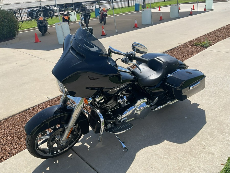 FLHX 2023 Street Glide®