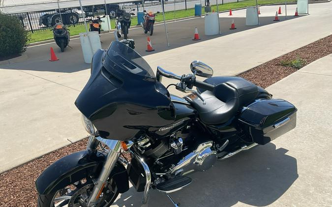 FLHX 2023 Street Glide®