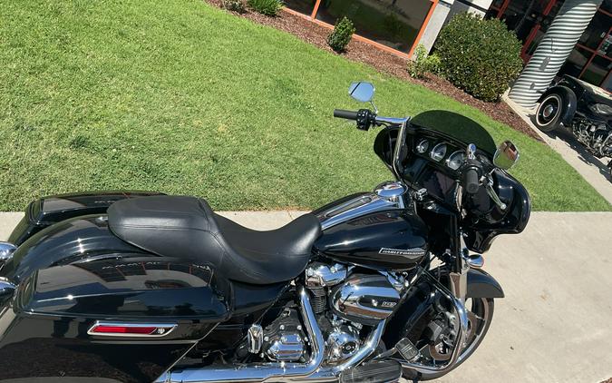 FLHX 2023 Street Glide®