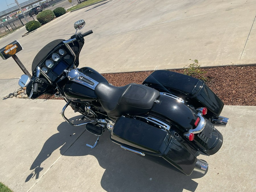 FLHX 2023 Street Glide®