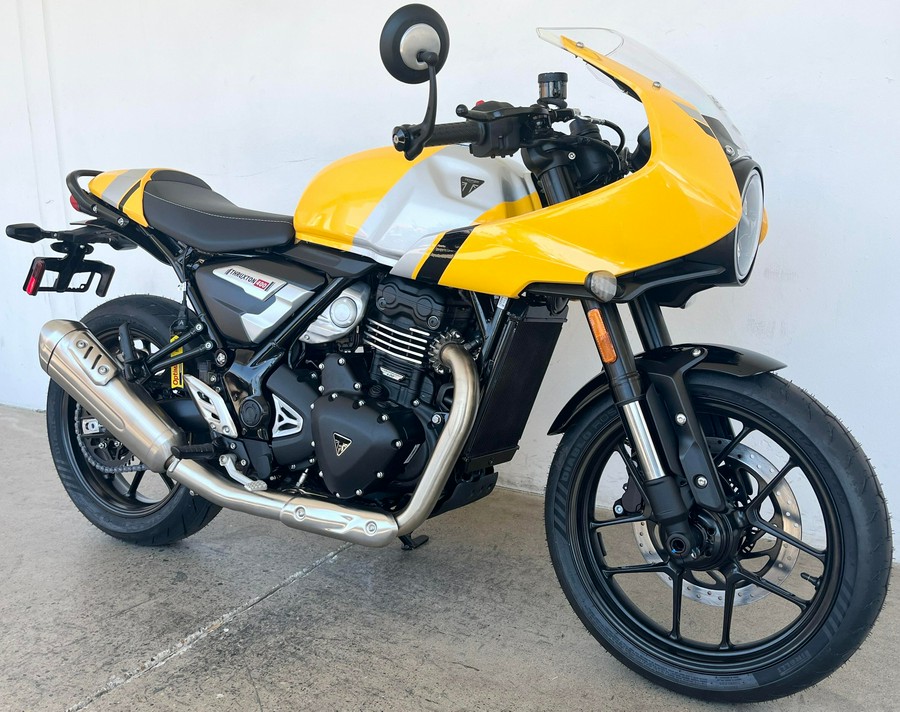 2026 Triumph THRUXTON 400