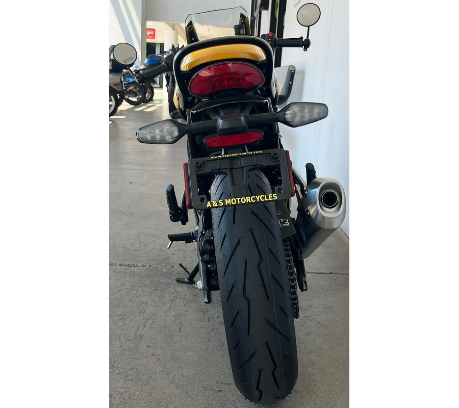 2026 Triumph THRUXTON 400